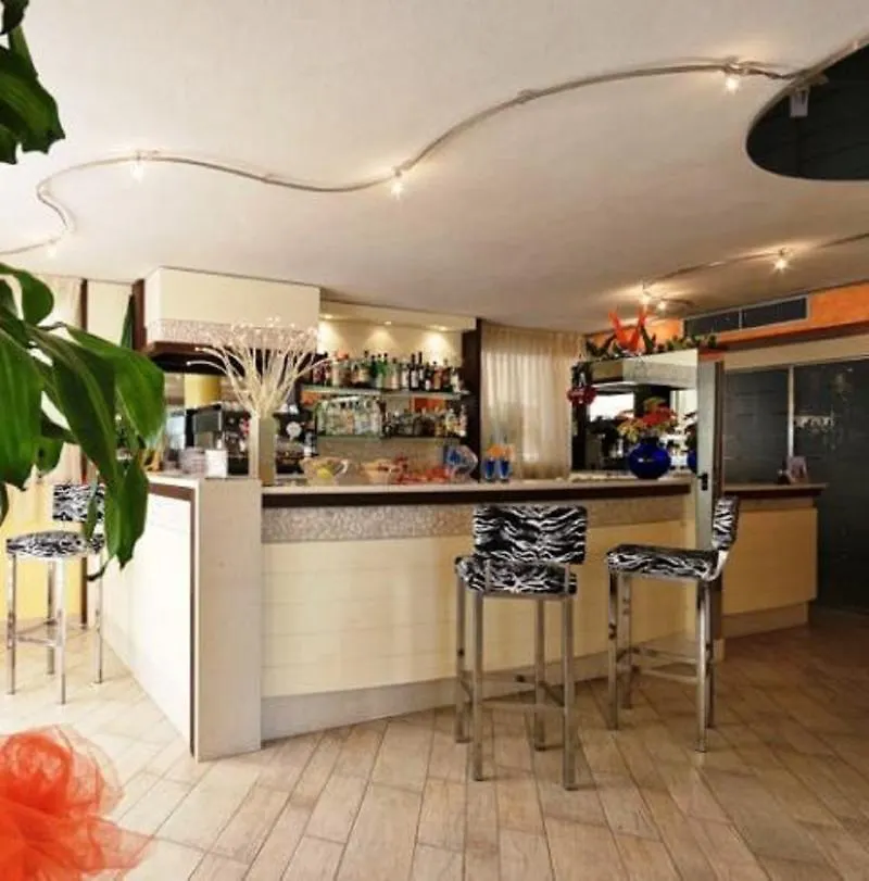 Hotel Losanna Cervia 3*,